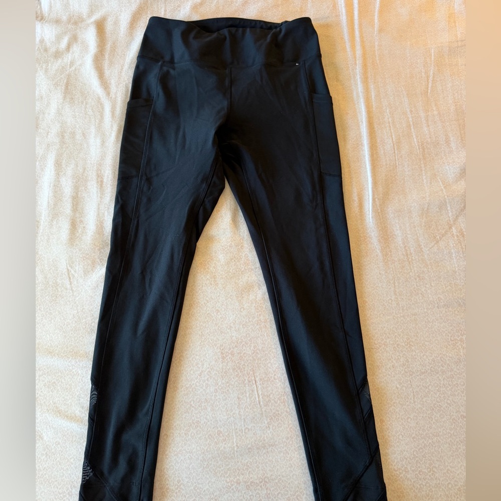 Mondetta Black Leggings with side pockets